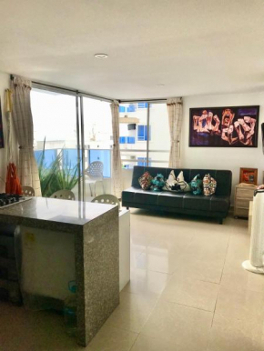 Excepcional apartamento con balcón y vistas al mar